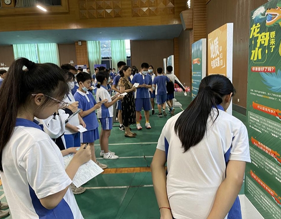 科普進(jìn)校園，防災(zāi)減災(zāi)伴我行——深圳市氣象局開展“我為群眾辦實(shí)事”系列之防災(zāi)減災(zāi)進(jìn)校園宣傳活動(dòng)